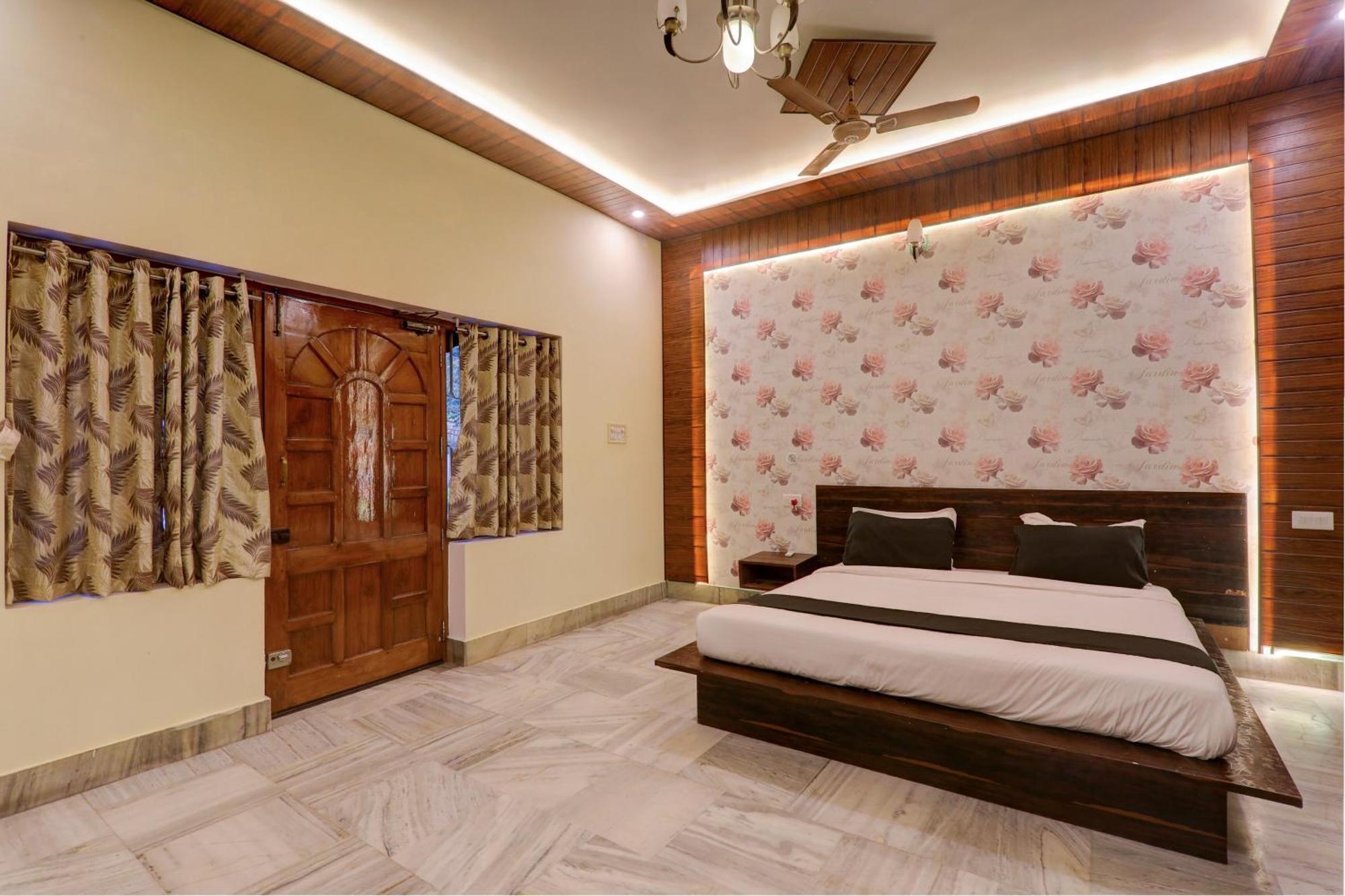 Hotel O Flagship Adbhut Moment Hotel Varanasi Exterior foto