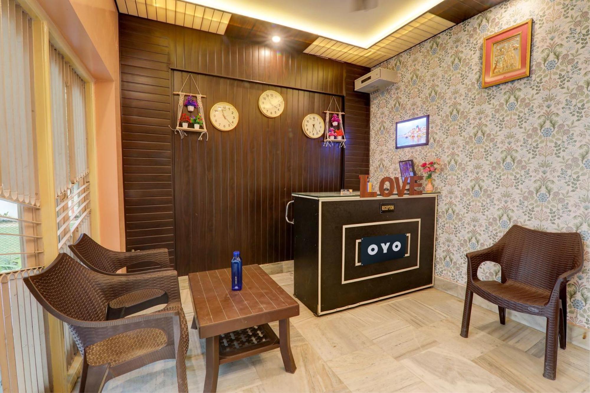 Hotel O Flagship Adbhut Moment Hotel Varanasi Exterior foto
